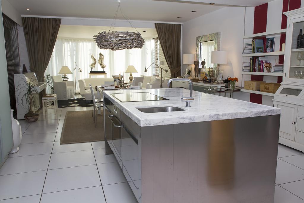 Pavi Apts - Private Rooftop Swimming Pool Appartamento *