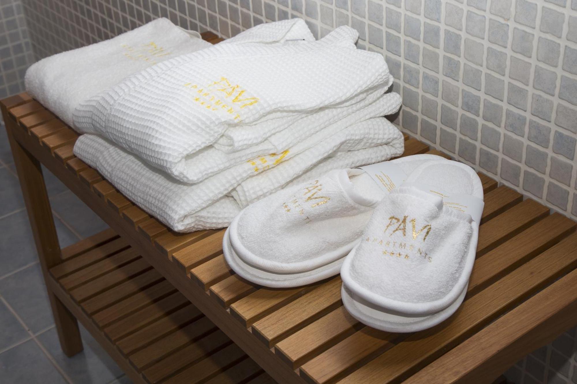 Pavi Apts - Private Rooftop Swimming Pool Lubiana