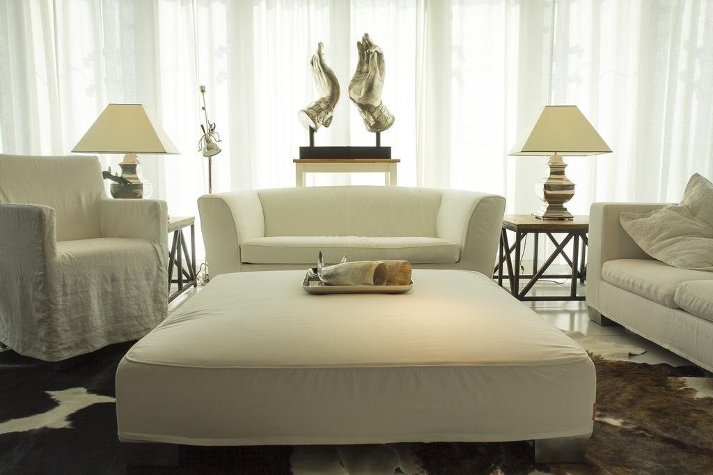 Pavi Apts - Private Rooftop Swimming Pool *