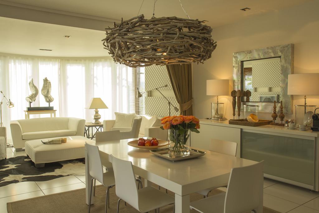 Pavi Apts - Private Rooftop Swimming Pool Appartamento