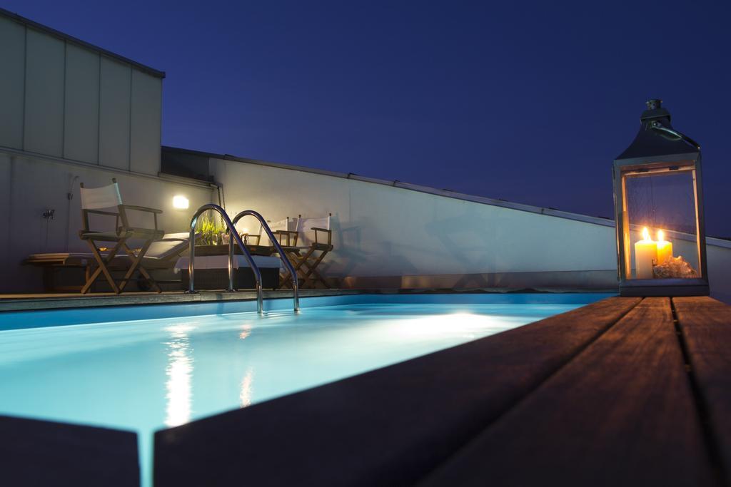 Pavi Apts - Private Rooftop Swimming Pool Apartment Ljubljana
